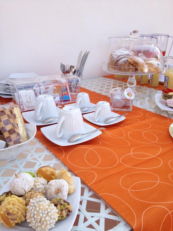 Orange Paradise B&B Кустоначи Экстерьер фото